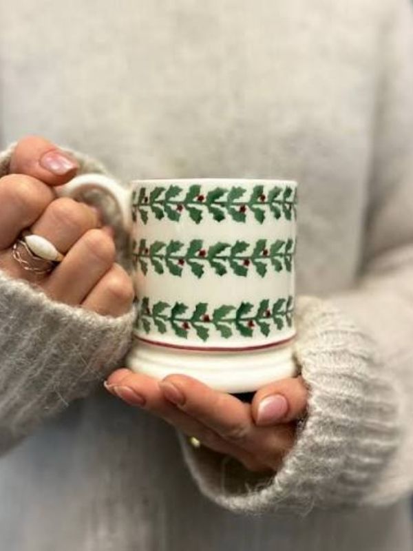 Emma Bridgewater Tiny Holly 1/2 Pint Mug Best of British NBPT  Wildlife & Nature Mugs.