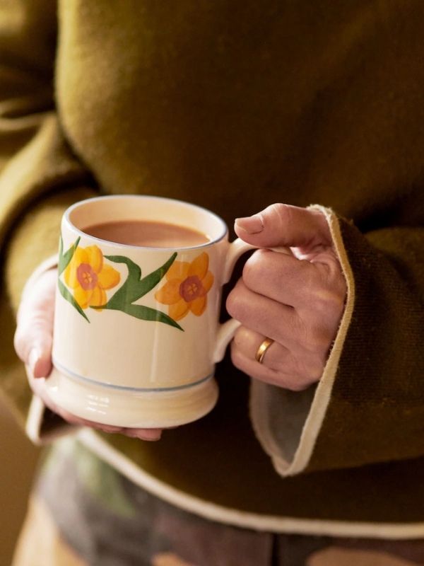 Emma Bridgewater Windblown Daffodils 1/2 Pint Mug product image