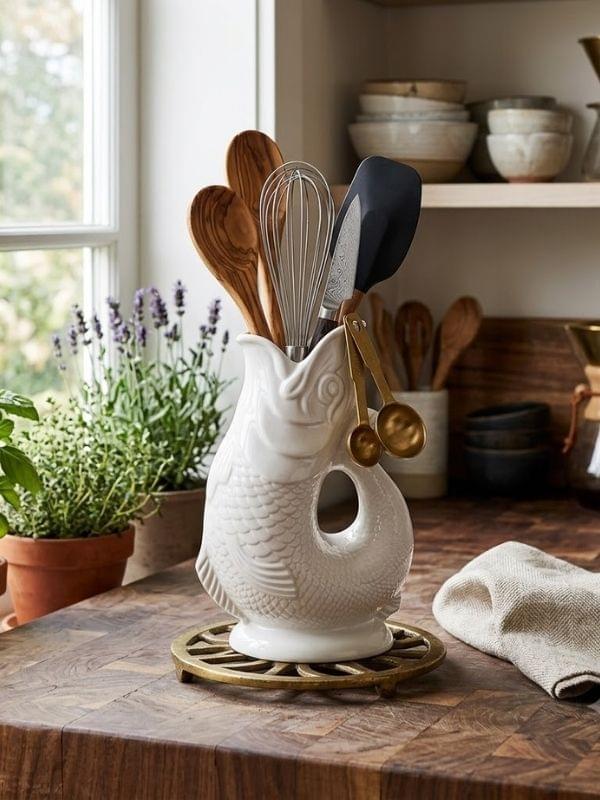 Wade Ceramics Gluggle Jug - Large (Color: White) product image