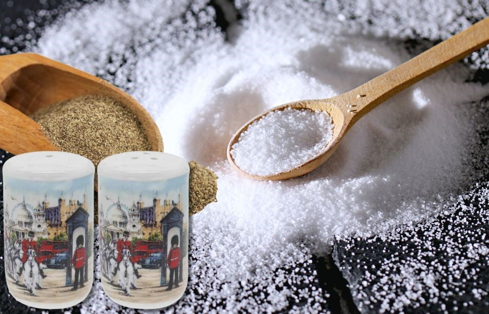  Lesser & Pavey London Collage Salt & Pepper Shaker Best of British NBPT  Salt & pepper Lesser & Pavey.