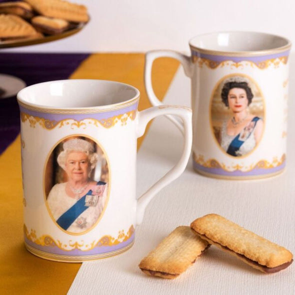 Lesser & Pavey Her Majesty Queen Elizabeth II Mug